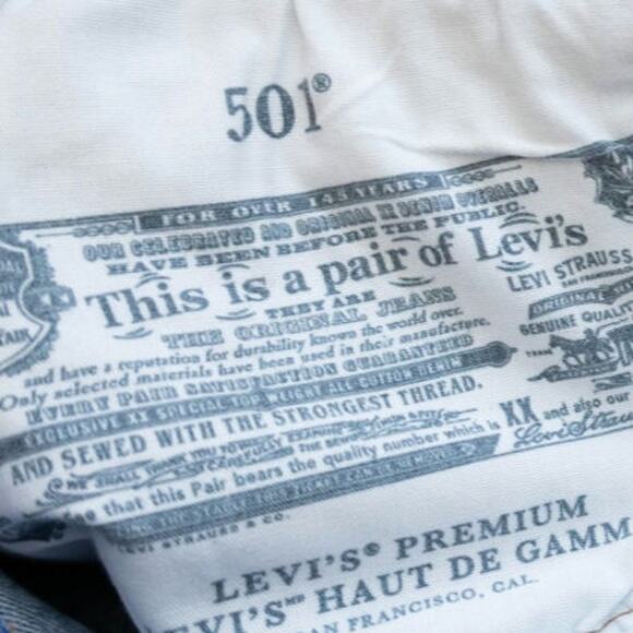 Levi's 501 Demin Shorts Button Fly Ladies W32 - Picture 5 of 9